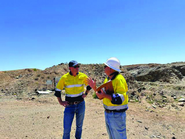 Miner back on ASX, giving shares to workers