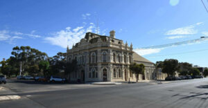 Experts visit Trades Hall to support World Heritage listing